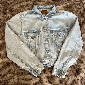 Light wash American Eagle cropped distressed denim jacket